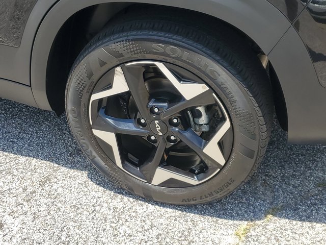 Vehicle image 7 of 30