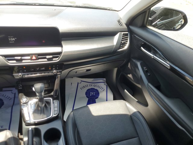 Vehicle image 13 of 30