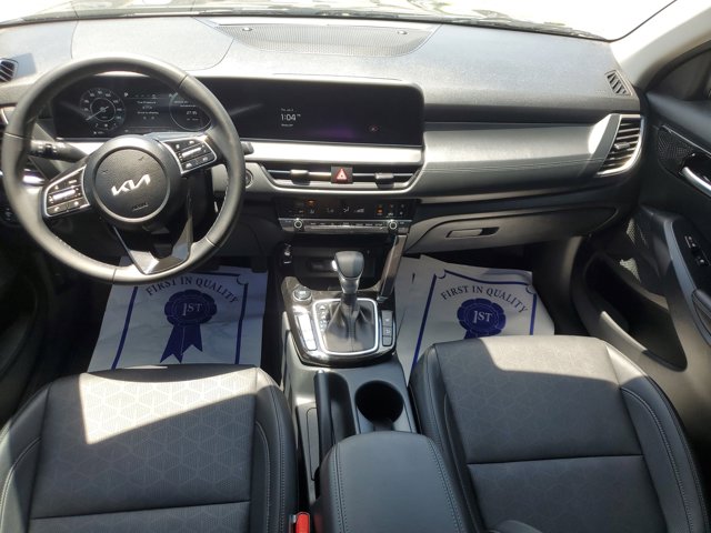 Vehicle image 12 of 30