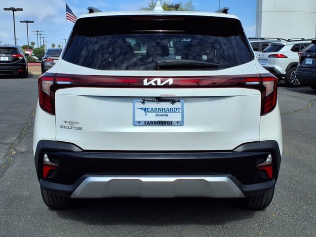 Vehicle image 6 of 25