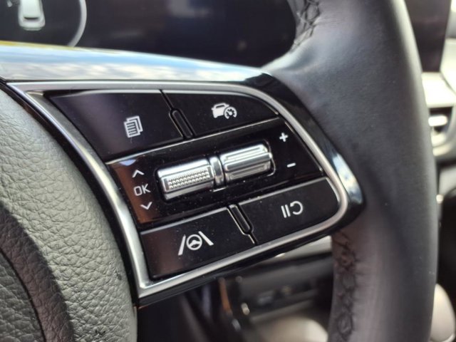 Vehicle image 25 of 25