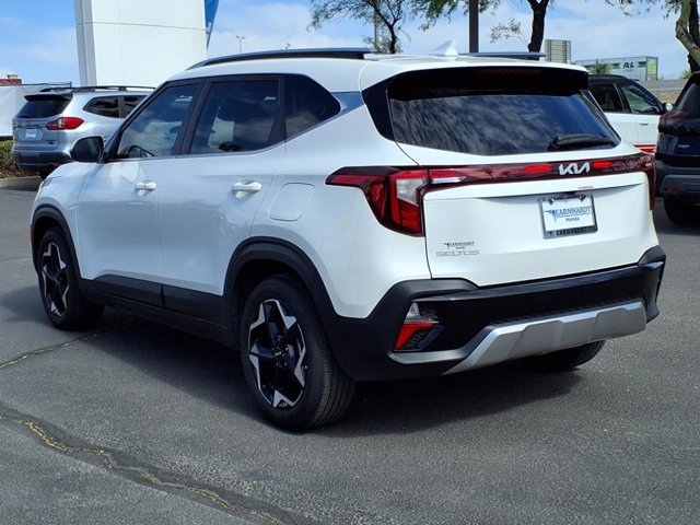 Vehicle image 7 of 25
