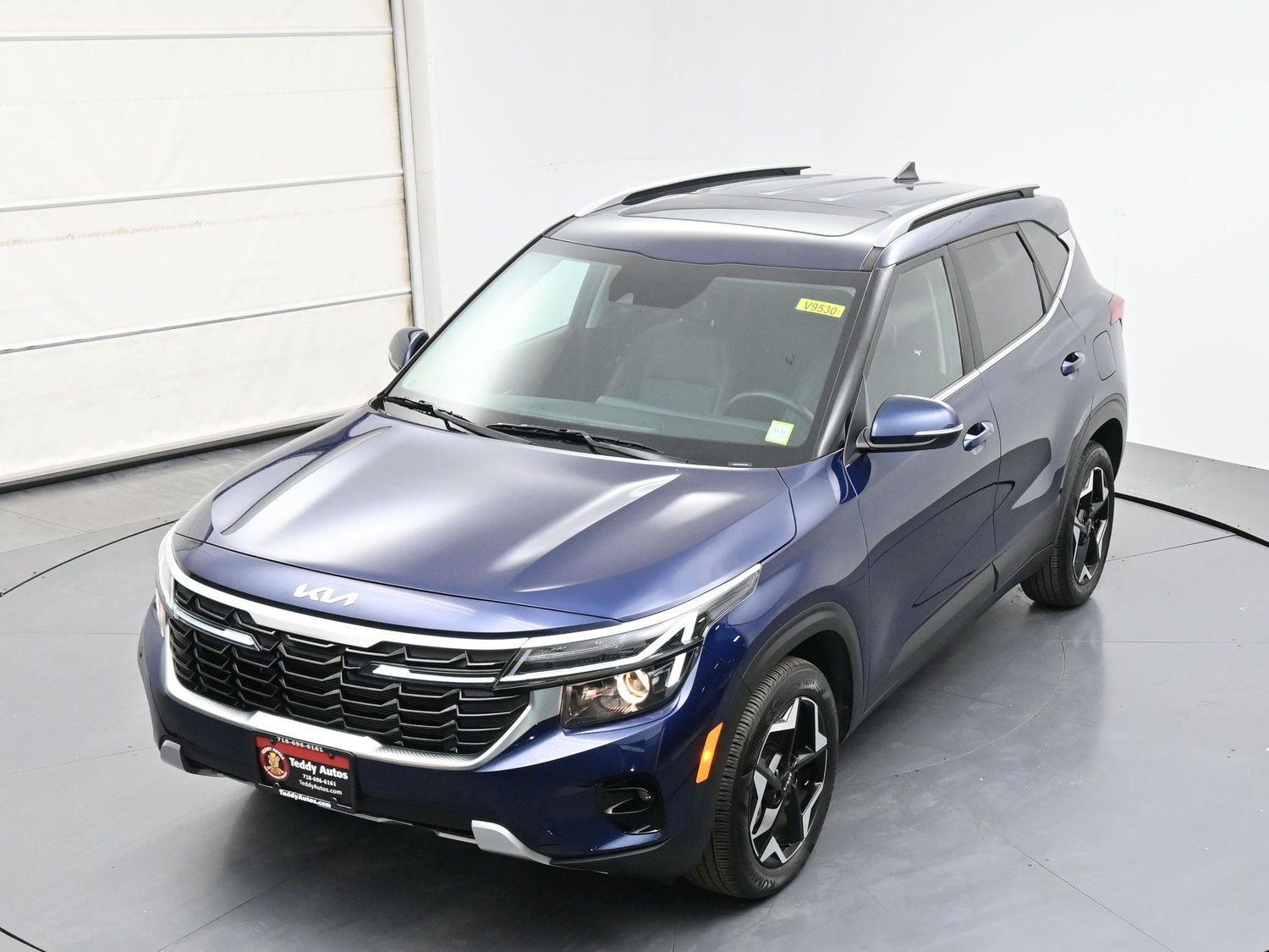 2024 Kia Seltos EX Image 2 of 34