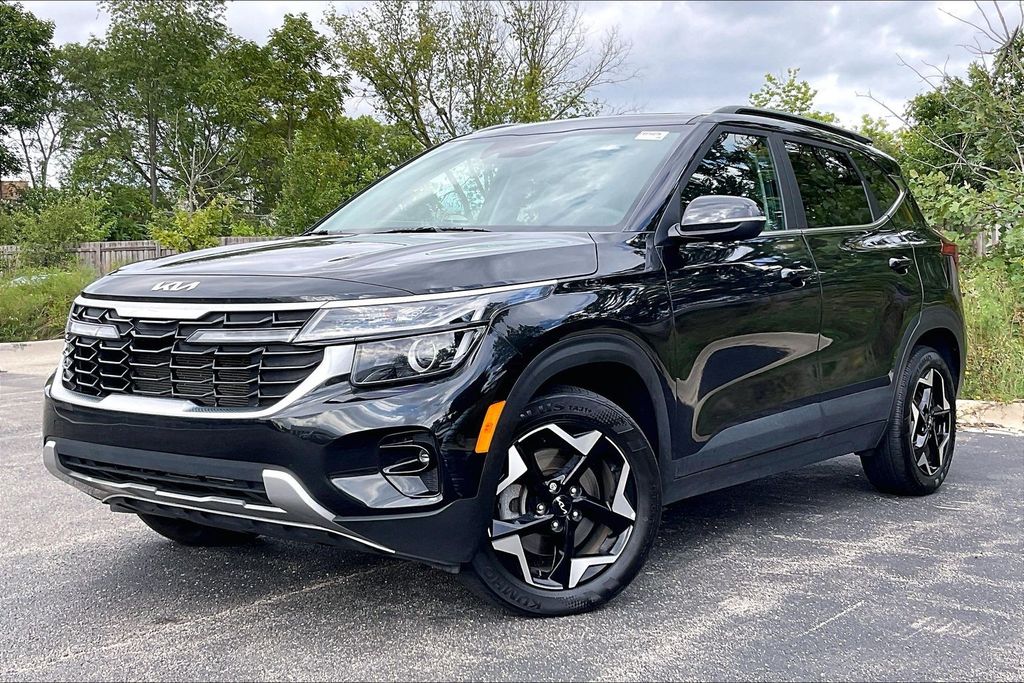 2024 Kia Seltos EX Image 1 of 36