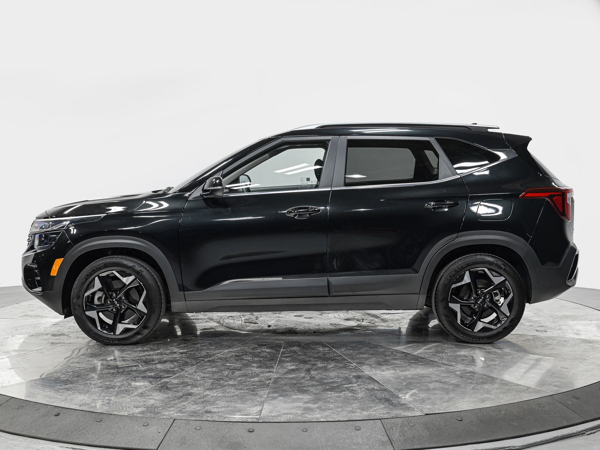 Vehicle image 8 of 30