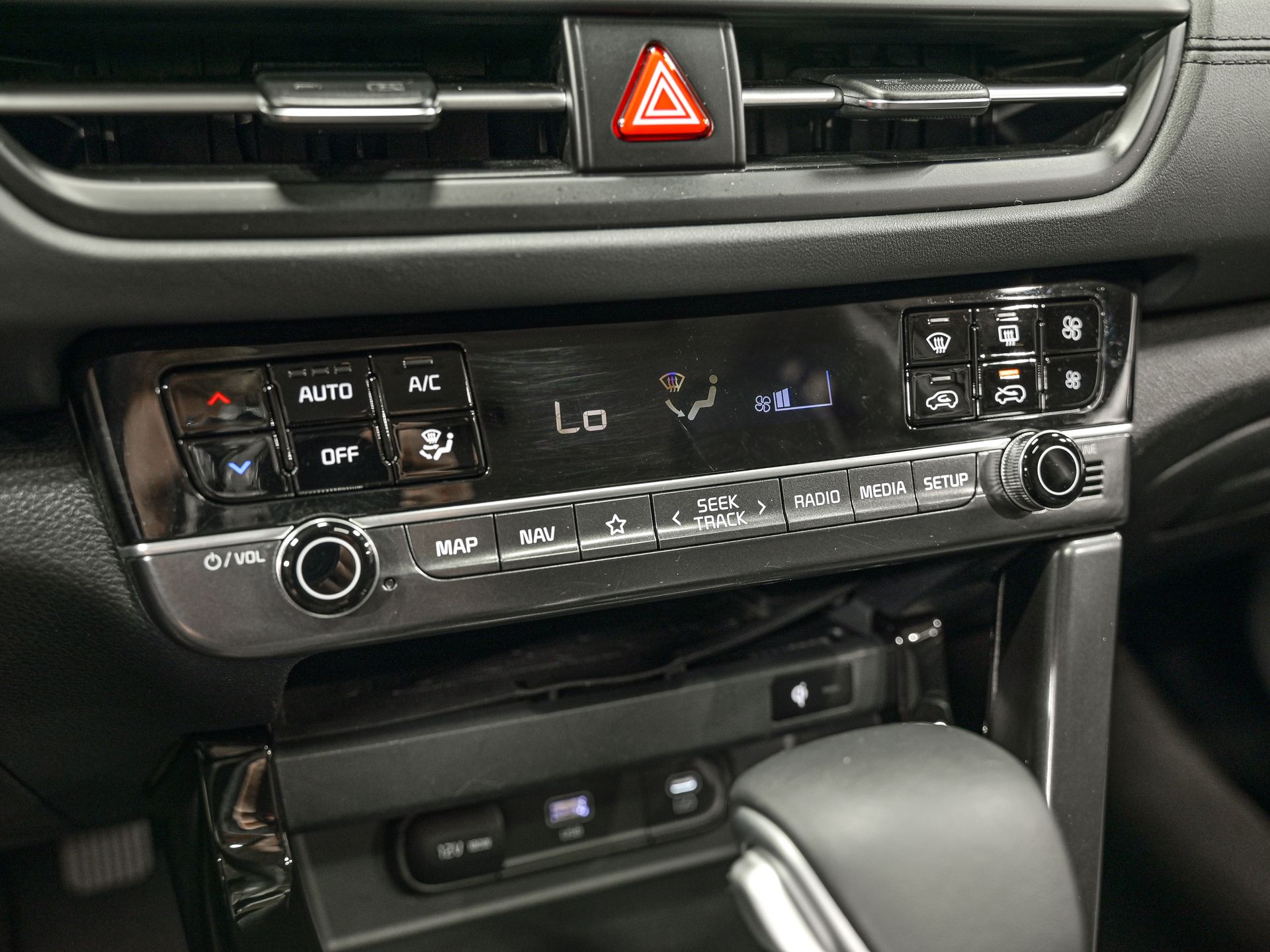 Vehicle image 23 of 30