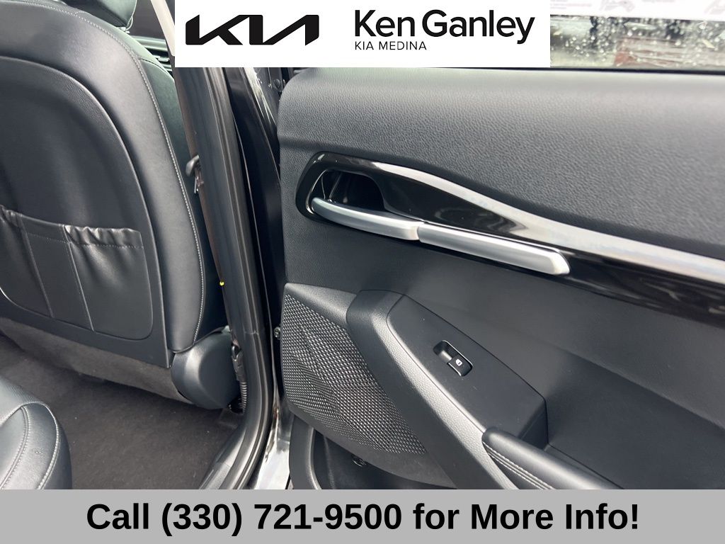 Vehicle image 38 of 69