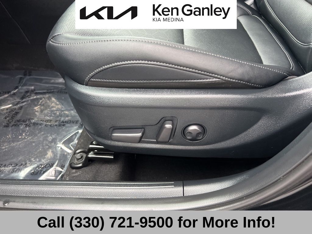 Vehicle image 37 of 69