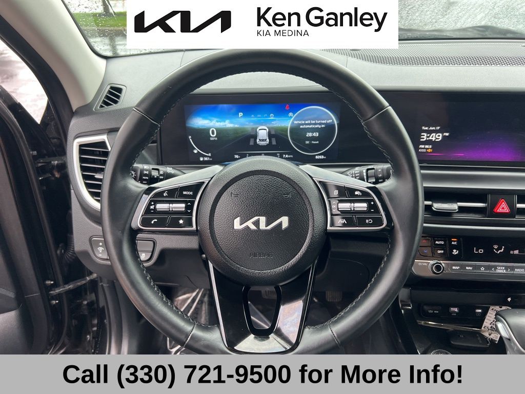 Vehicle image 62 of 69