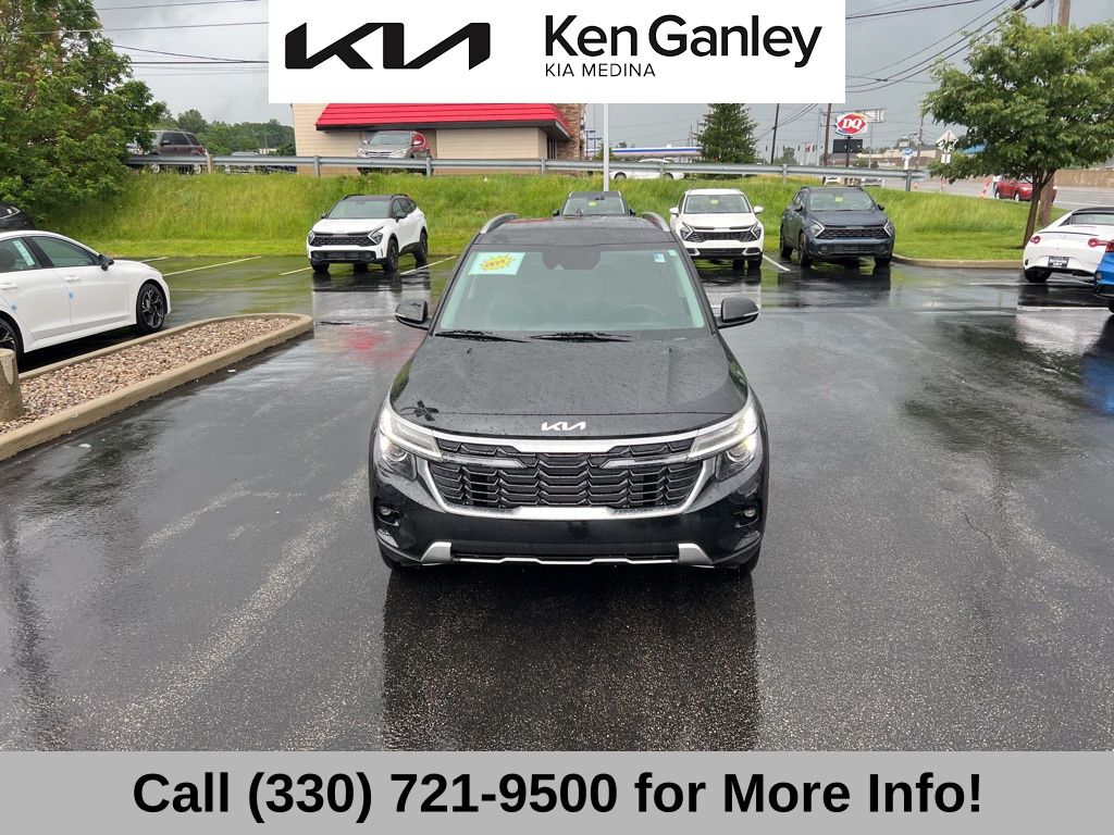 Vehicle image 7 of 69