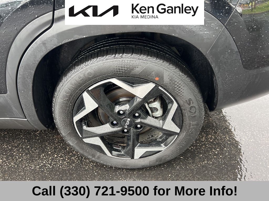 Vehicle image 22 of 69