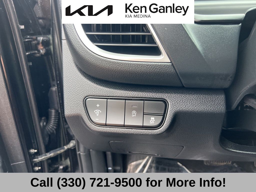 Vehicle image 36 of 69