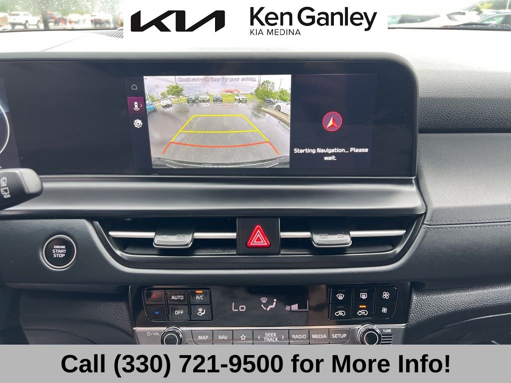 Vehicle image 32 of 69