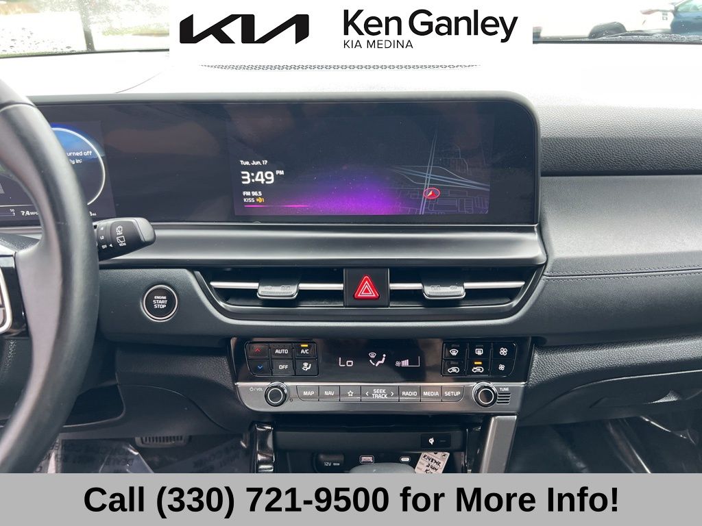 Vehicle image 33 of 69