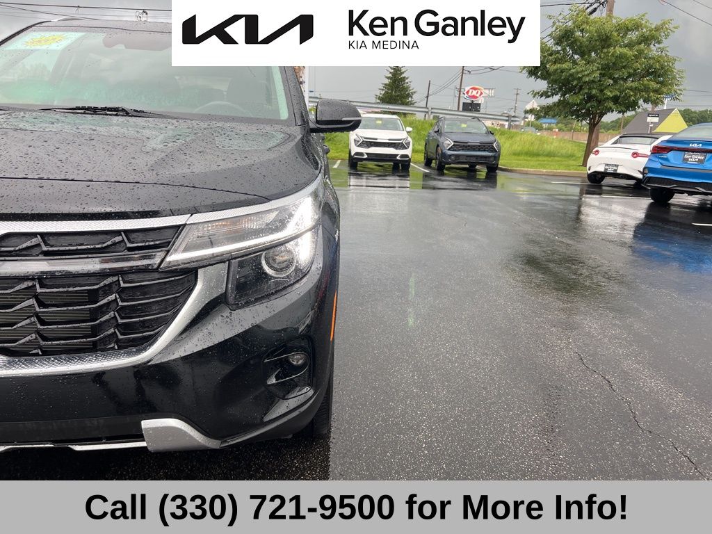 Vehicle image 49 of 69