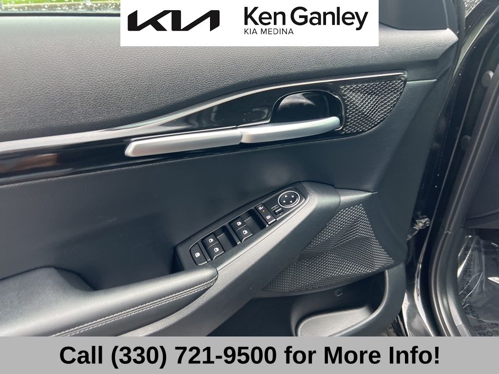 Vehicle image 41 of 69