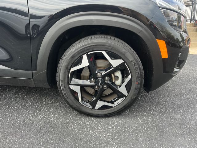 Vehicle image 11 of 36