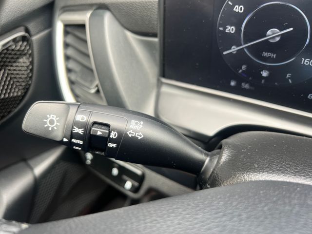 Vehicle image 29 of 36