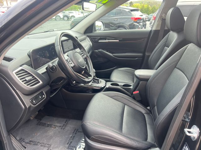 Vehicle image 16 of 36
