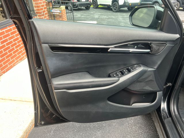 Vehicle image 15 of 36