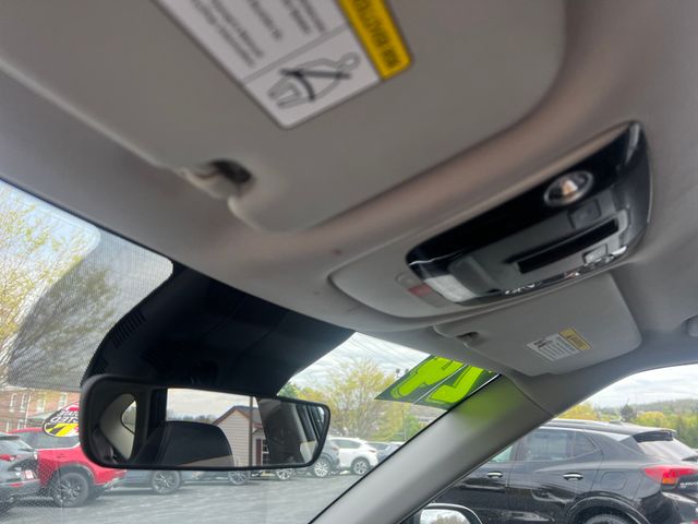 Vehicle image 31 of 36