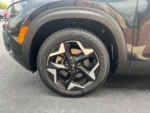 Vehicle image 10 of 36