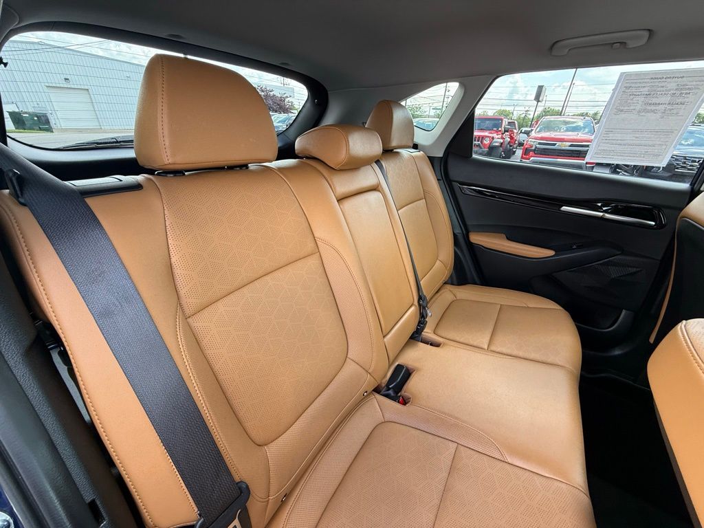 Vehicle image 12 of 31