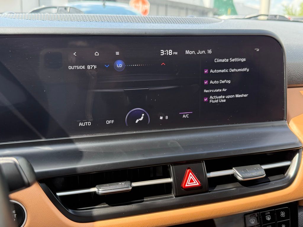 Vehicle image 20 of 31