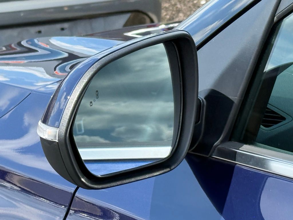 Vehicle image 30 of 31