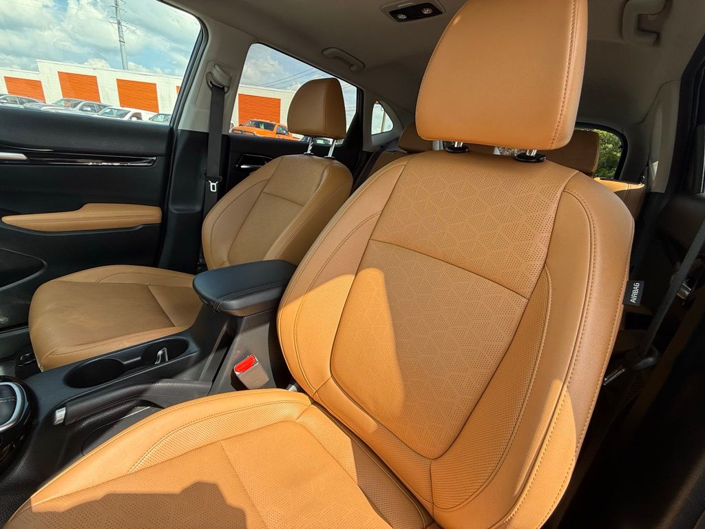 Vehicle image 13 of 31
