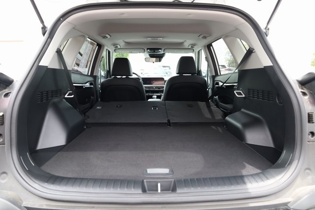 Vehicle image 29 of 33