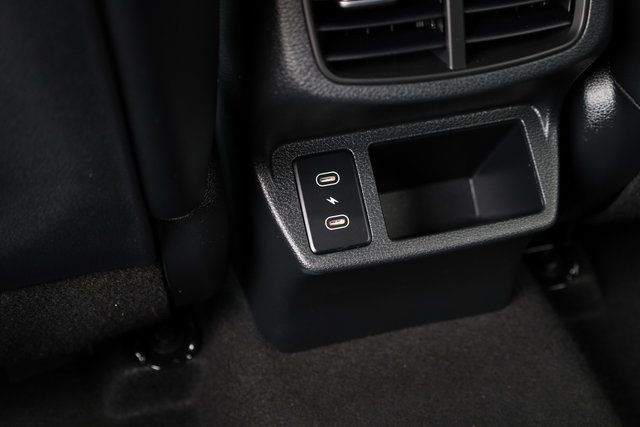 Vehicle image 26 of 33