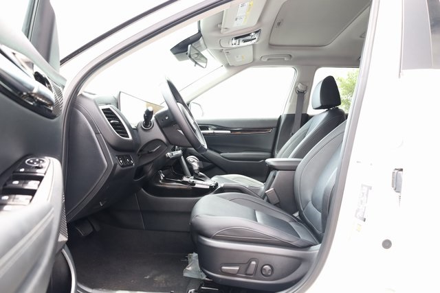Vehicle image 12 of 33
