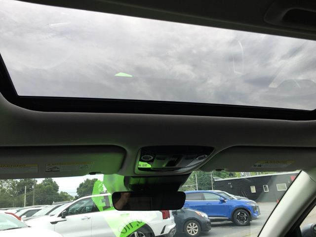 Vehicle image 15 of 20
