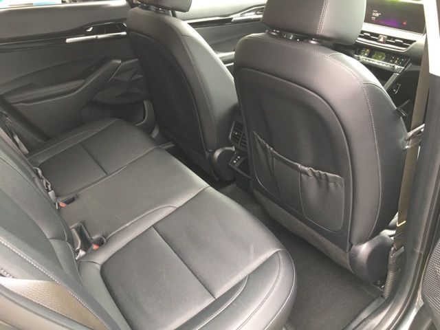 Vehicle image 11 of 20