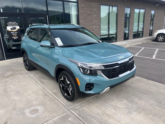 2024 Kia Seltos EX Image 2 of 29