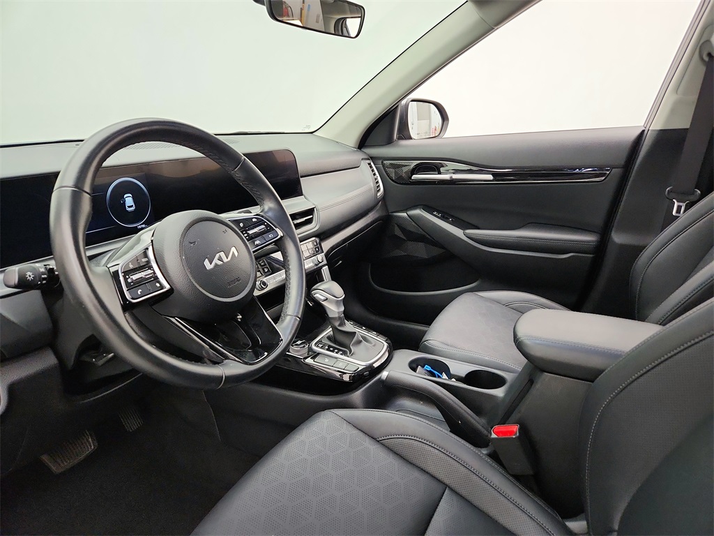 Vehicle image 9 of 37