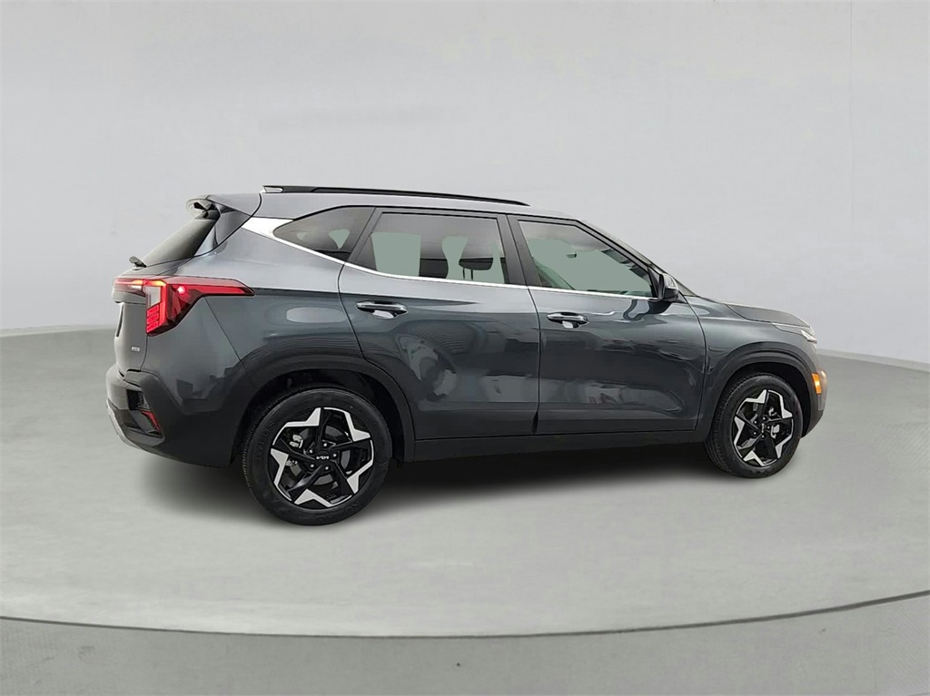 Vehicle image 6 of 37