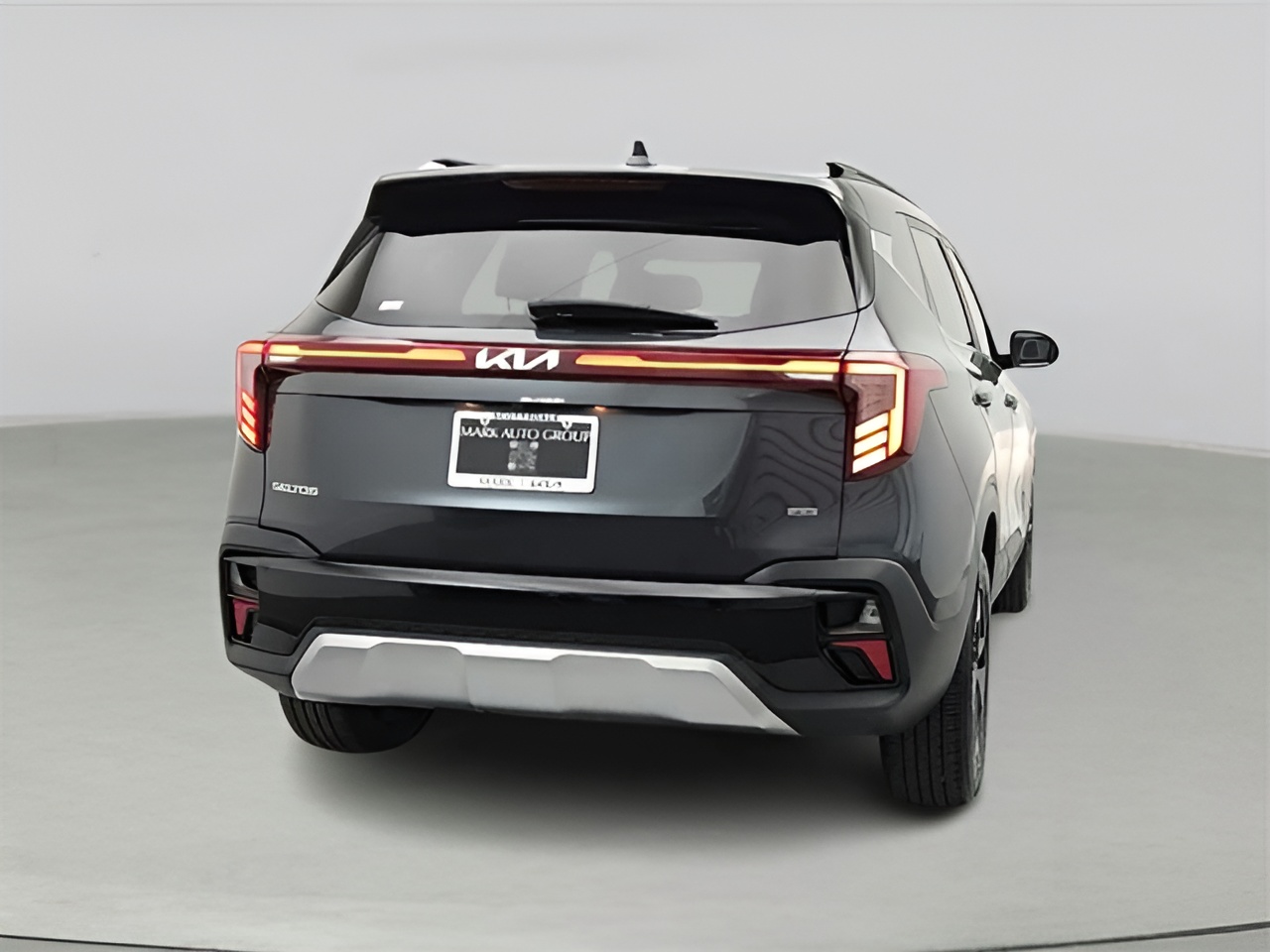 Vehicle image 34 of 37