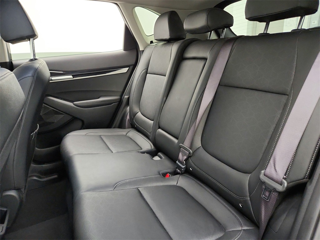 Vehicle image 22 of 37
