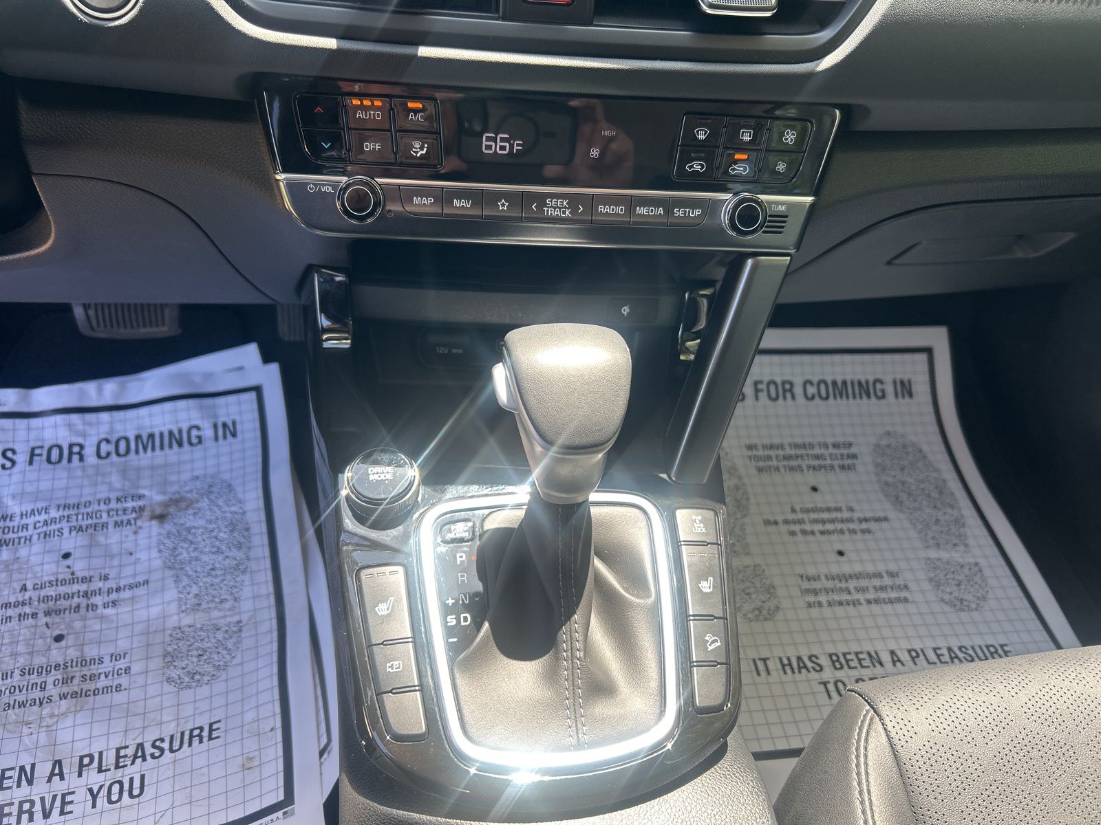 Vehicle image 14 of 25