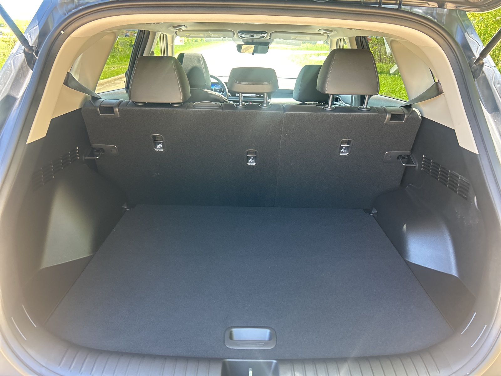Vehicle image 18 of 25