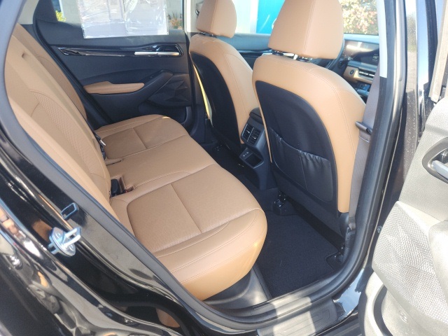 Vehicle image 12 of 25