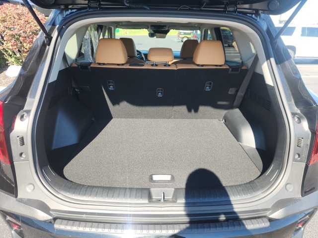 Vehicle image 13 of 25