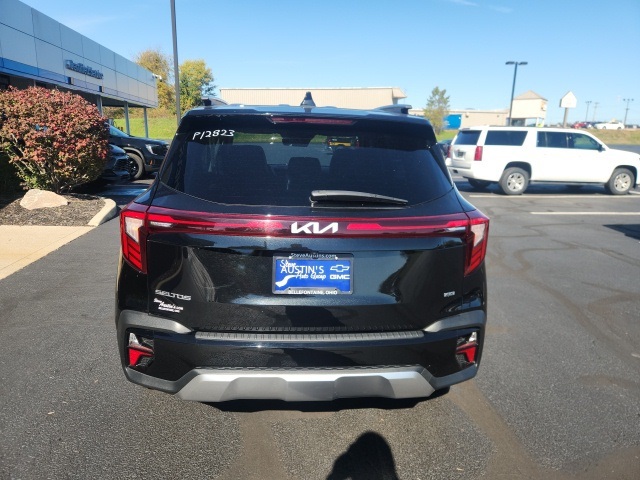 Vehicle image 6 of 25