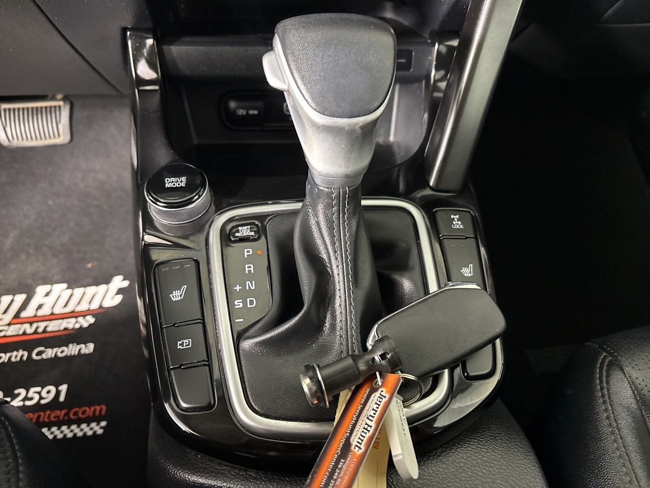 Vehicle image 18 of 40