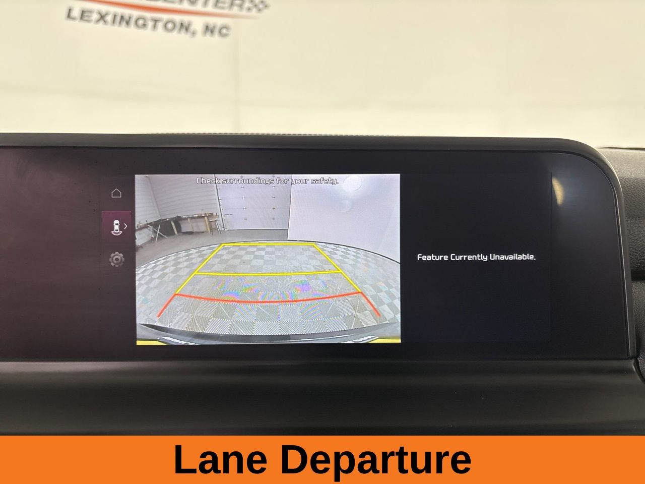 Vehicle image 16 of 40