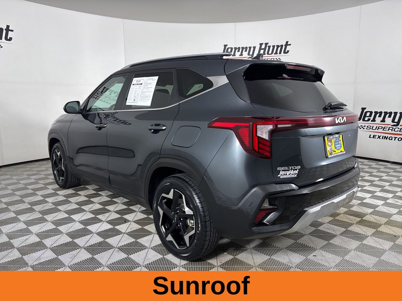 Vehicle image 6 of 40