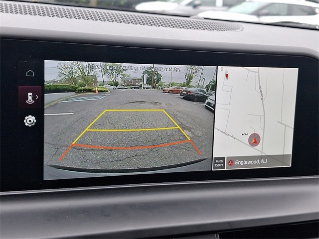 Vehicle image 18 of 30