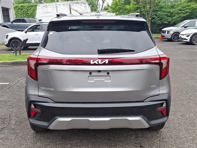 Vehicle image 6 of 30